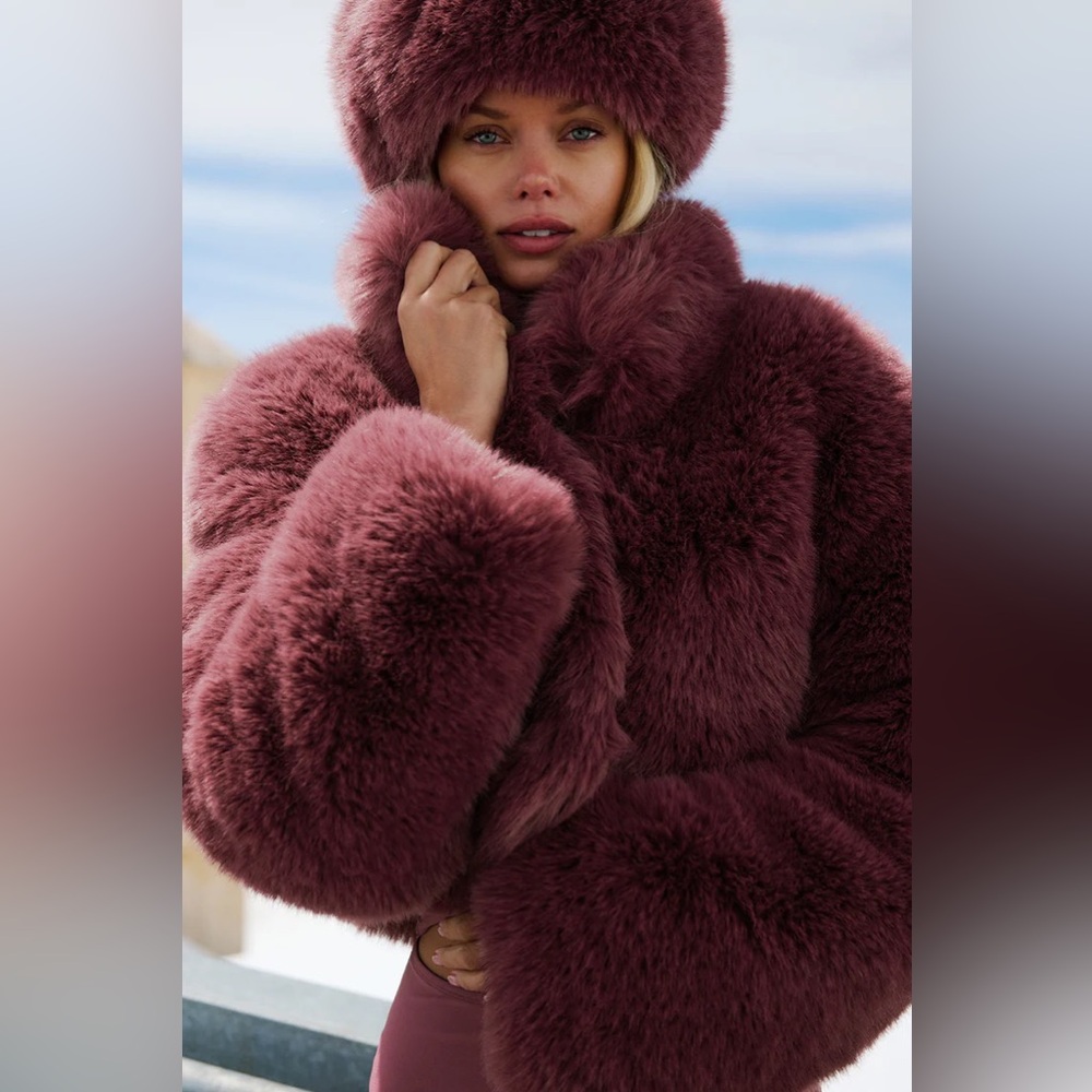 ALO Yoga Dusty Rose Faux Fur Cropped Bomber Jacket - Picture 2 of 7